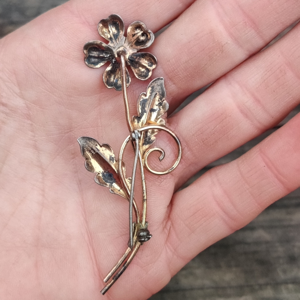 Vintage Van Dell 12k GF Over Sterling Flower Pin - Picture 5 of 7